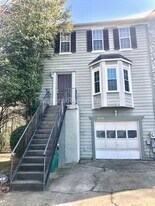 6574 Meadow Green Cir in Norcross, GA - Building Photo