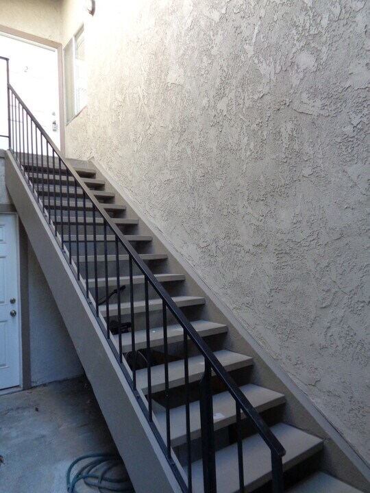 218 Lincoln Ave in Huntington Beach, CA - Building Photo