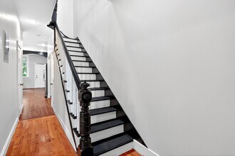 99 Jewett Ave in Jersey City, NJ - Building Photo - Building Photo