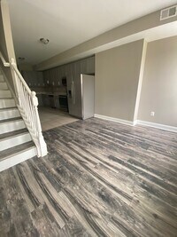 2504 Druid Hill Ave photo'