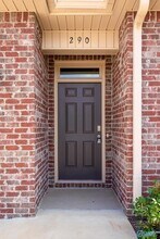 290 Caudle Dr in Madison, AL - Foto de edificio - Building Photo