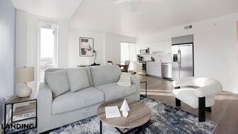 707 S Farmer Ave in Tempe, AZ - Building Photo