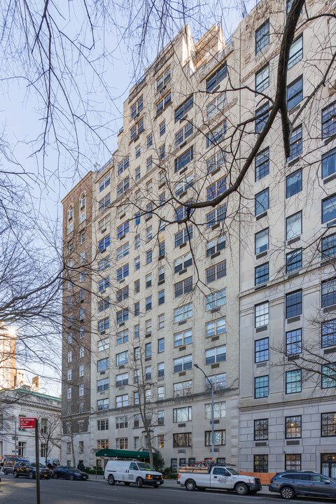 965 Fifth Ave in New York, NY - Building Photo