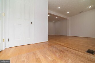 5569 Caithness Ct in Fairfax, VA - Building Photo - Building Photo