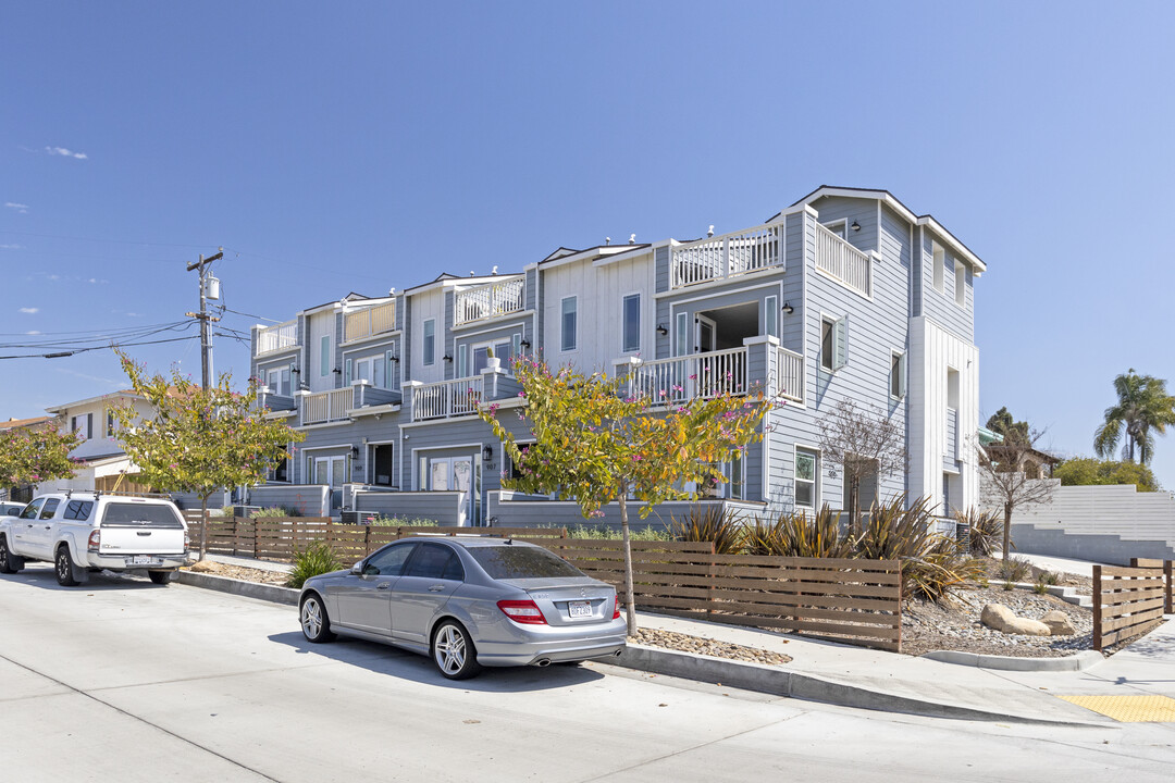 27th Street Townhomes in San Diego, CA - Foto de edificio