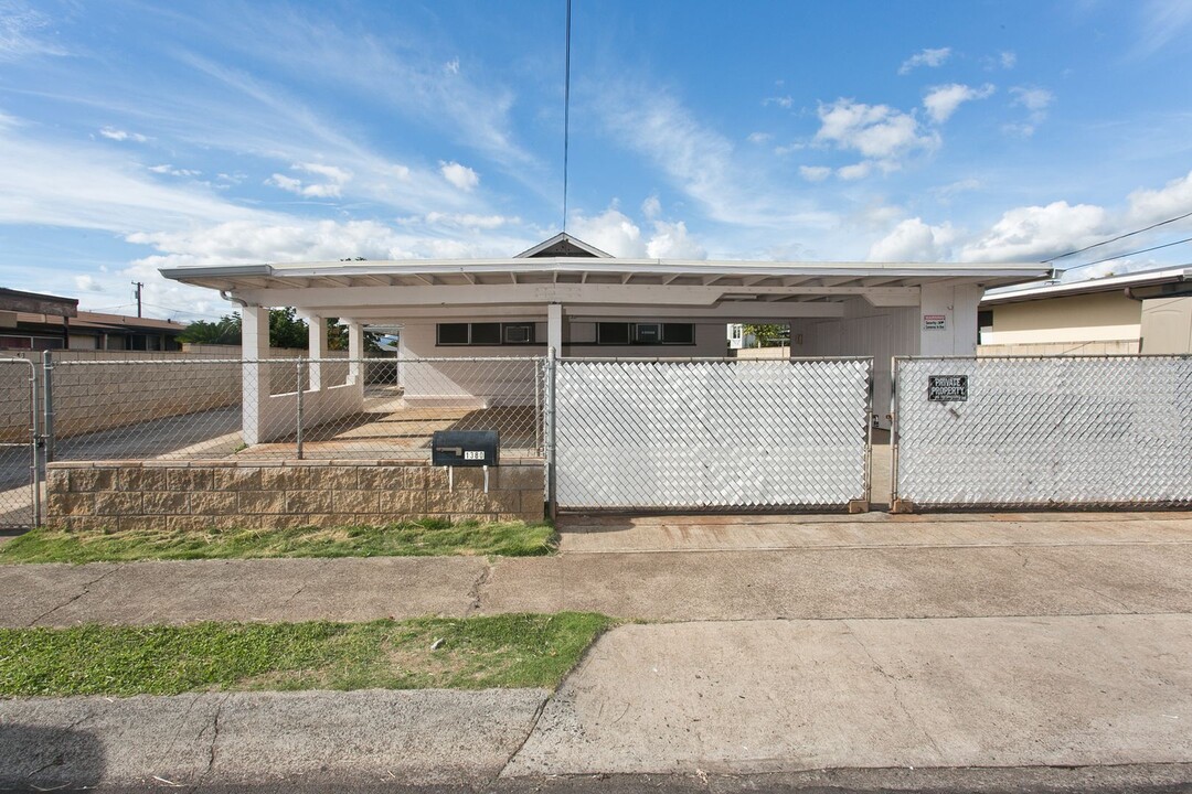 1380 Uila St in Honolulu, HI - Building Photo