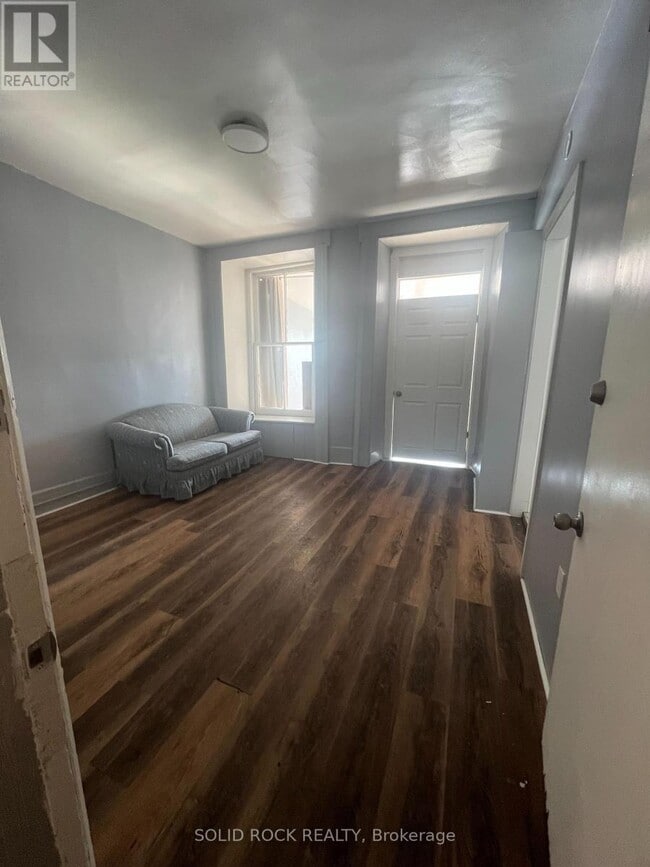 89 King St W in Brockville, ON - Foto de edificio - Building Photo