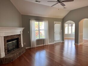 455 Lewis Fairway Cir in Oakland, TN - Building Photo - Building Photo