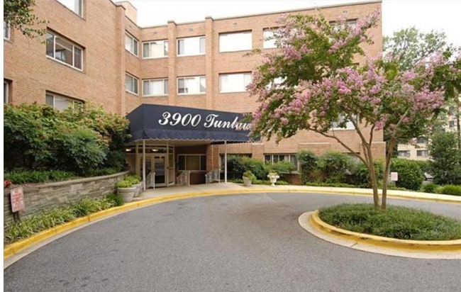 property at 3900 Tunlaw Rd NW