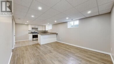 127 Moffatt St in St Catharines, ON - Building Photo - Building Photo