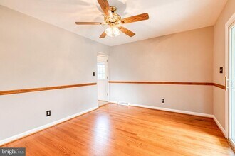 6 Orchard Pl in Sykesville, MD - Building Photo - Building Photo