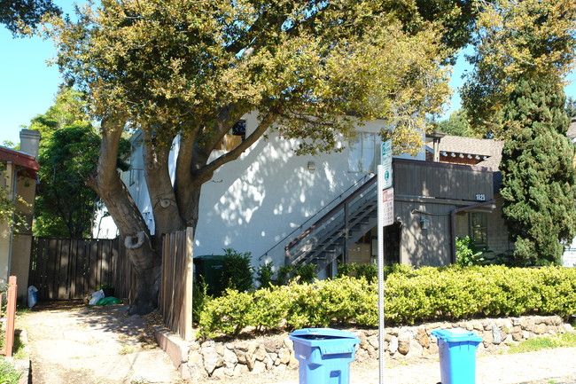 1825 Francisco St in Berkeley, CA - Foto de edificio - Building Photo