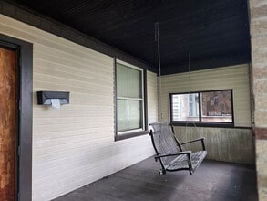 1815 Victoria Ave, Unit 1815 in New Kensington, PA - Building Photo - Building Photo