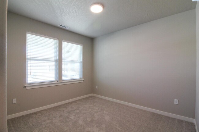 3757 Barbera St in Richland, WA - Building Photo - Building Photo