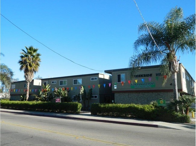 Creekside Villas in Escondido, CA - Foto de edificio - Building Photo