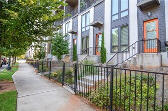 459 Parkway Dr NE in Atlanta, GA - Building Photo - Building Photo