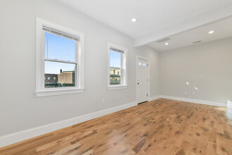 128 Bremen St, Unit 3 in Boston, MA - Building Photo - Building Photo