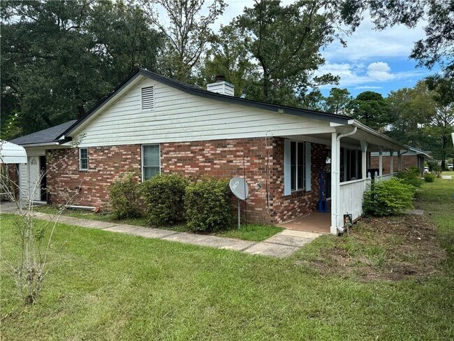 146 W Magnolia Ave in Kingsland, GA - Building Photo - Building Photo