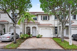 11248 NW 56th St in Doral, FL - Building Photo