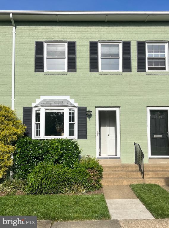 property at 1725 N Cliff St