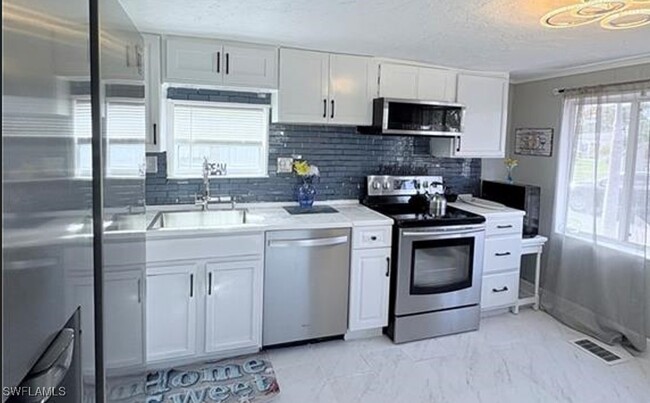 property at 807 Homefolks St