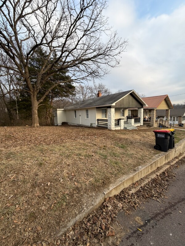 103 N Francis St in Excelsior Springs, MO - Building Photo - Building Photo