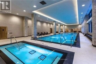 2200-2200 Lake Shore Blvd W in Toronto, ON - Building Photo - Building Photo