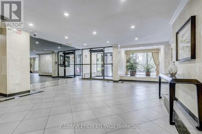 175 Hilda Ave in Toronto, ON - Building Photo - Building Photo