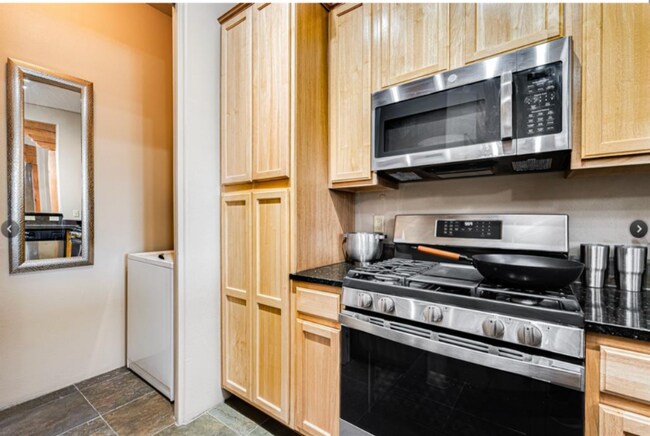 1405 Vegas Verdes Dr, Unit 205 in Santa Fe, NM - Building Photo - Building Photo