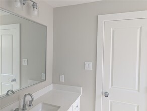 8014 Huntington Spgs Ln in Houston, TX - Building Photo - Building Photo