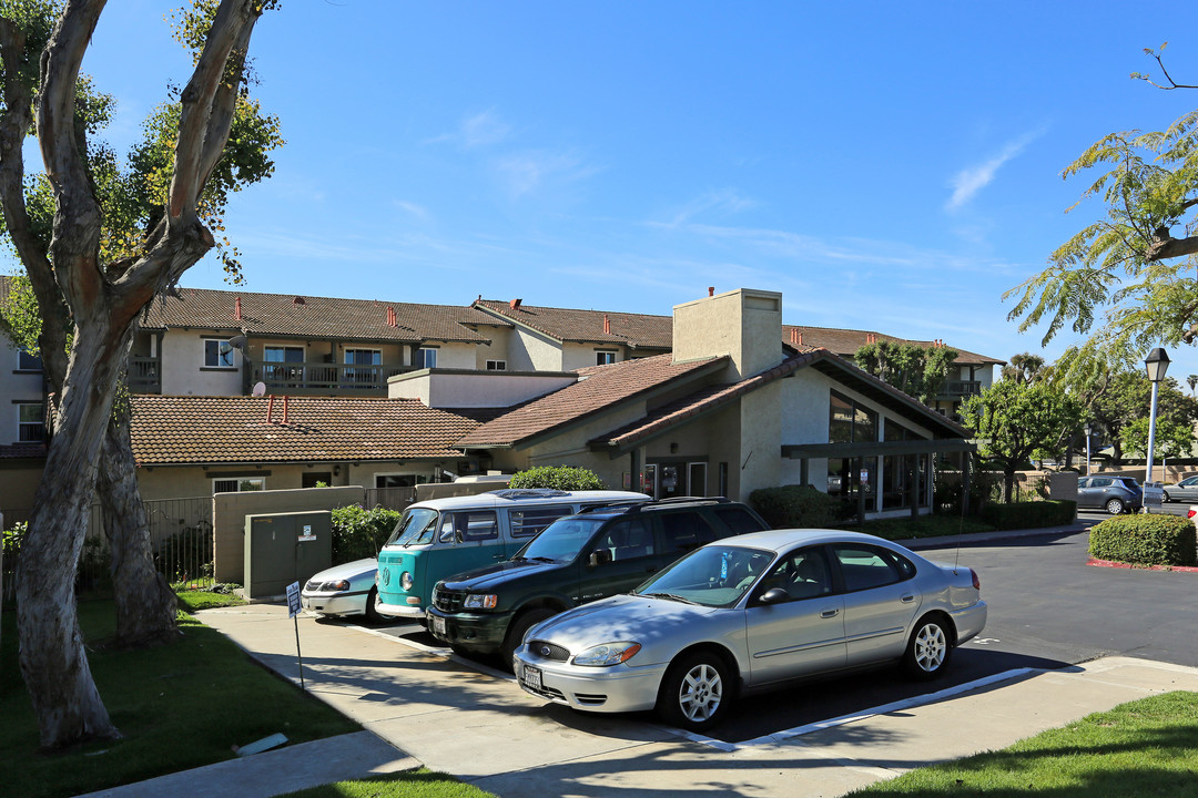 Casa Colina Del Sol in San Diego, CA - Building Photo