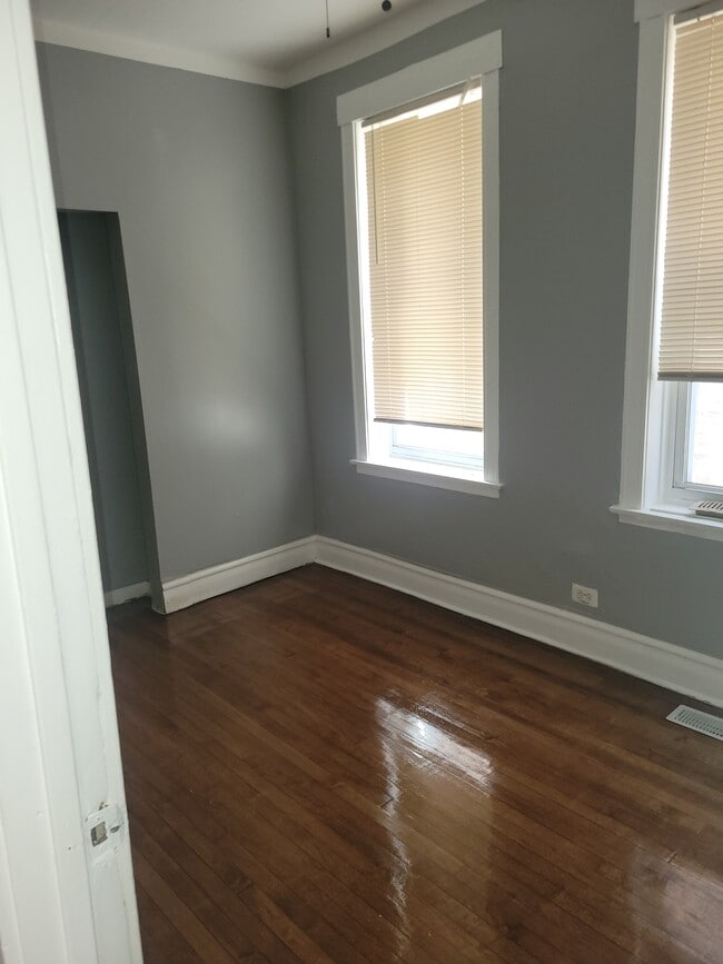 4130 W Cullerton St, Unit 1 in Chicago, IL - Building Photo - Building Photo