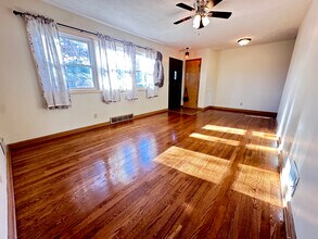 8506 Izard St in Omaha, NE - Building Photo - Building Photo