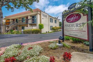 Pinehurst in Ventura, CA - Building Photo