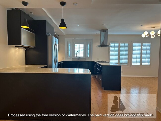 19135 Beachcrest Ln in Huntington Beach, CA - Building Photo - Building Photo