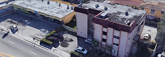 4758 W Flagler St in Coral Gables, FL - Building Photo - Building Photo