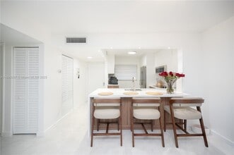 10875 SW 112th Ave in Miami, FL - Building Photo - Building Photo