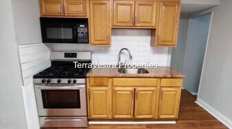 411 Market St in Gloucester City, NJ - Building Photo