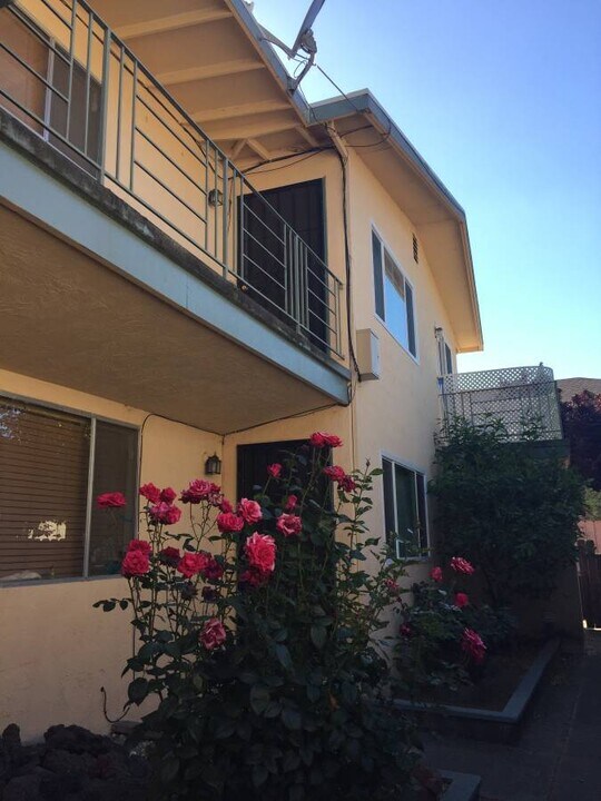 895 Coburn Ct, Unit C in San Leandro, CA - Building Photo