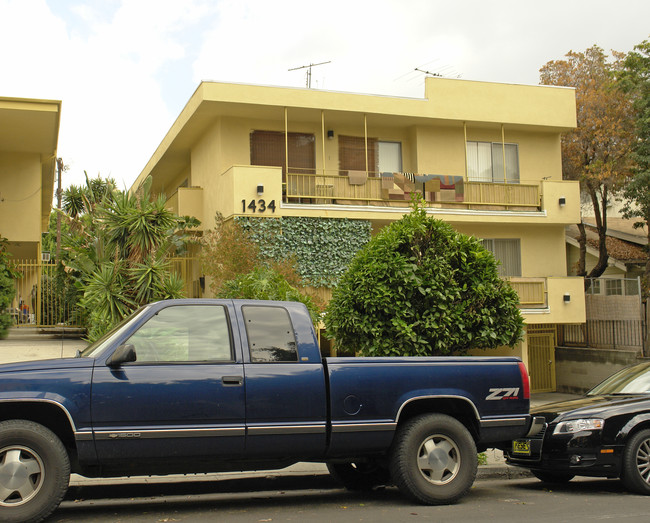 1434 N Fuller Ave in Los Angeles, CA - Building Photo - Building Photo