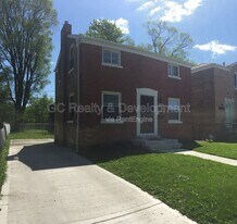 9951 S Oglesby Ave in Chicago, IL - Building Photo