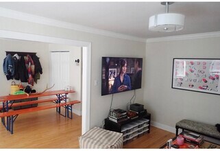 733 Elm St in Winnetka, IL - Building Photo - Building Photo