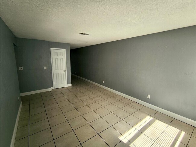 321 S Adams St in Daytona Beach, FL - Building Photo - Building Photo