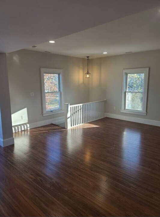 51 Mt Vernon St, Unit 3 in Melrose, MA - Building Photo