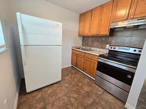 2147 Dodge Ave in Sarasota, FL - Building Photo - Building Photo