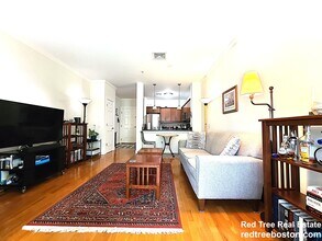 35 Commonwealth Ave, Unit U201-1-bed in Chestnut Hill, MA - Building Photo - Building Photo