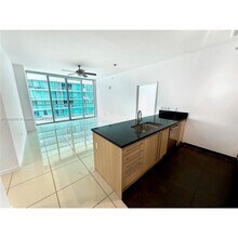 79 SW 12th St in Miami, FL - Building Photo - Building Photo