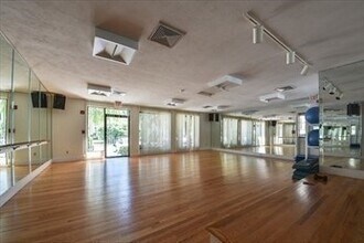 9 Village Way in Natick, MA - Building Photo - Building Photo