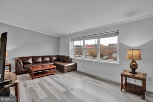 1952 Goodnaw St in Philadelphia, PA - Building Photo