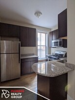 1224 N Dearborn St, Unit A1 Apartments